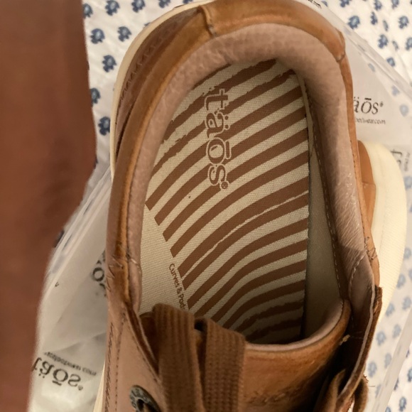 Täōs Sneakers NWOT - Picture 6 of 8